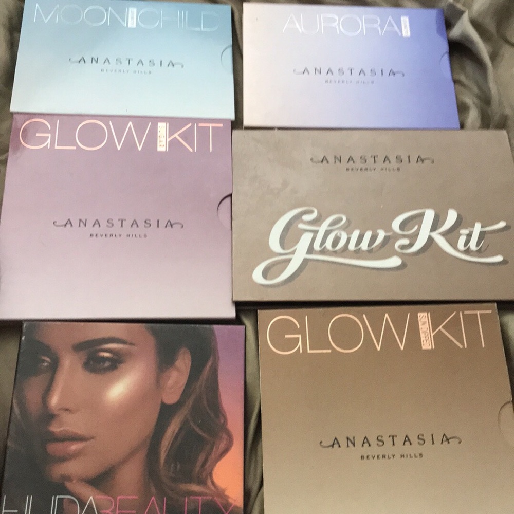 Highlighter palettes